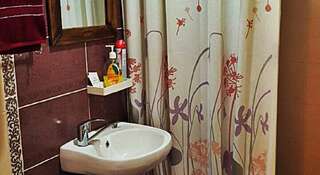 Хостел Привал Хостел Новороссийск Двухместный номер с 1 кроватью и собственной ванной комнатой-9