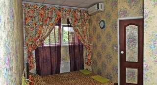 Хостел Привал Хостел Новороссийск Двухместный номер с 1 кроватью и собственной ванной комнатой-5